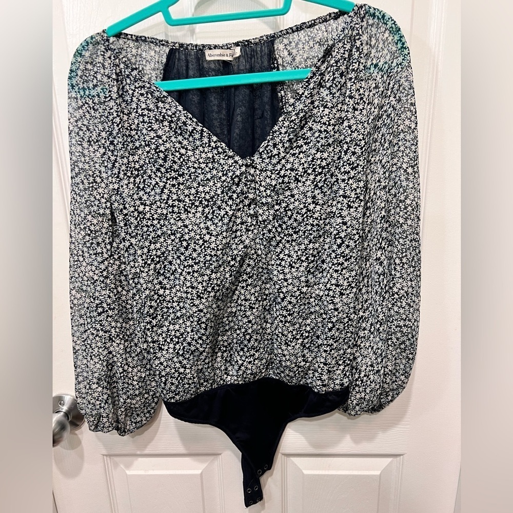 Abercrombie and Fitch Navy Floral Bodysuit! Sheer Sleeves